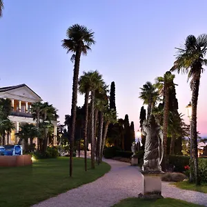 https://villa-cortine-palace-hotel-sirmione.it-lombardy.com