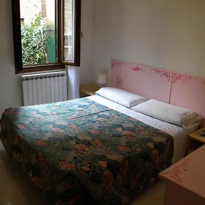adua-hotel.hotelslidodijesolo.com/
