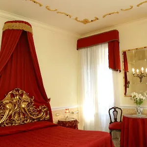 casa-alla-fenice.hotelinveneto.com/