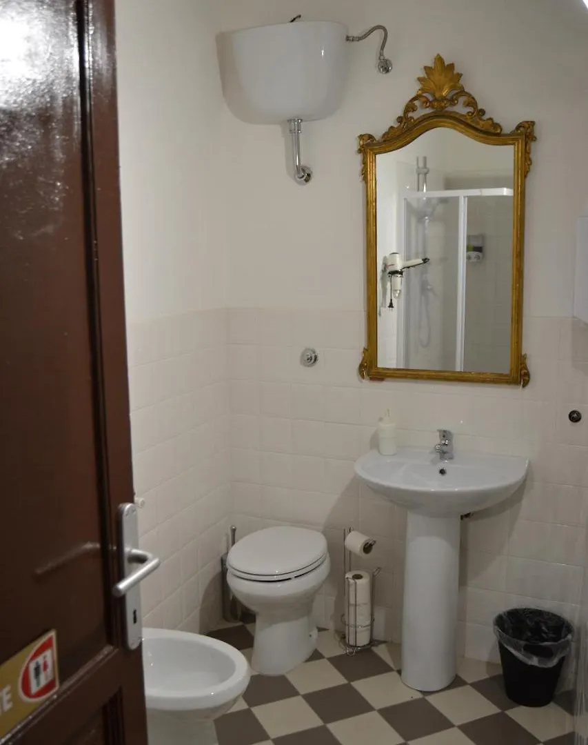 Time Out Hotell Pisa Pensionat
