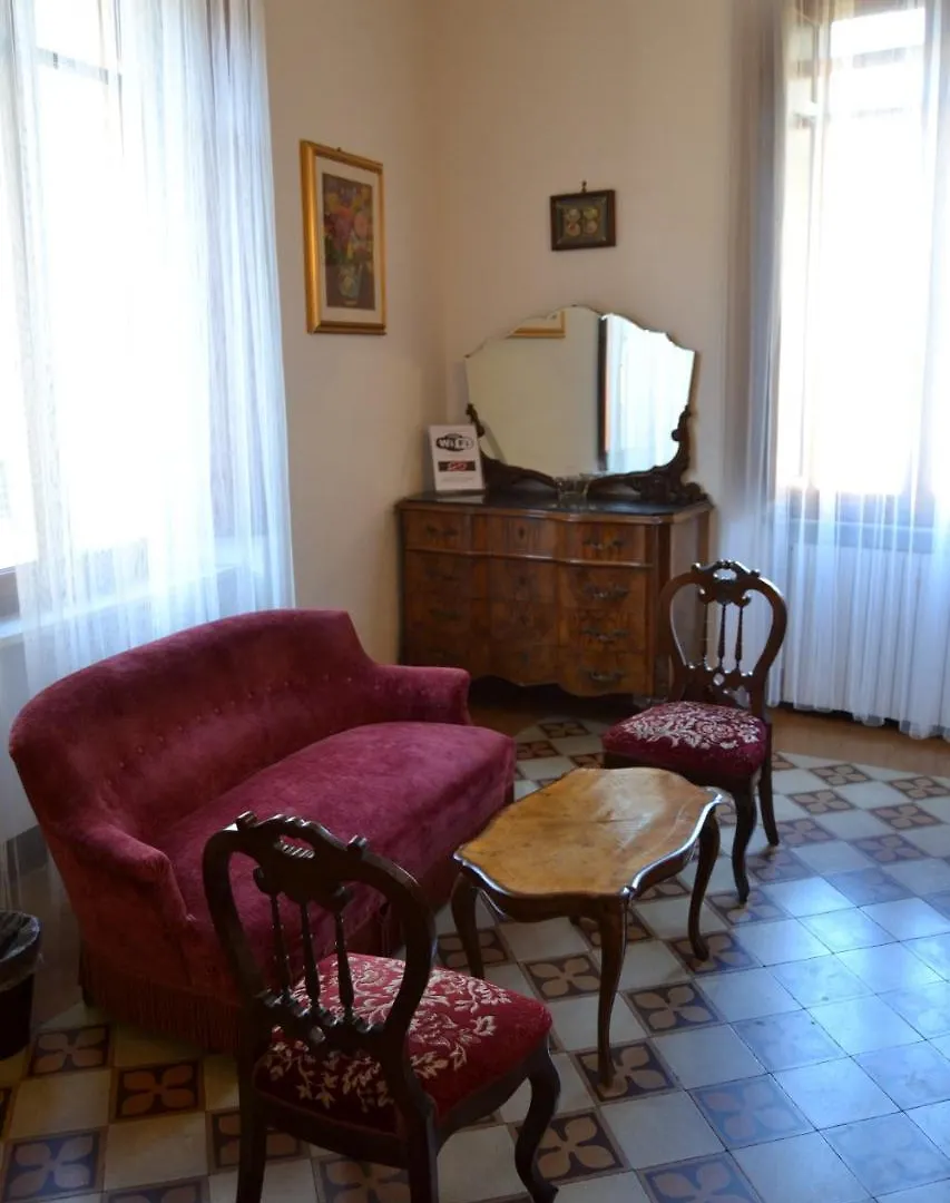 Time Out Hotell Pisa